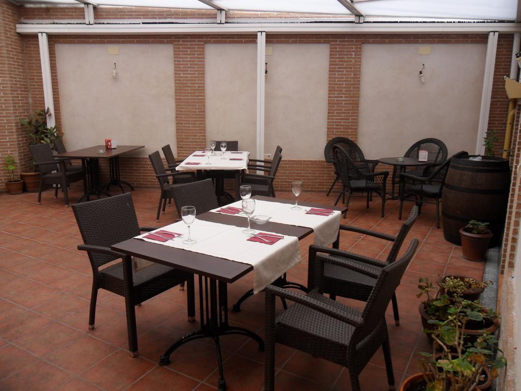 Hostal El Descanso Madrid Buitenkant foto