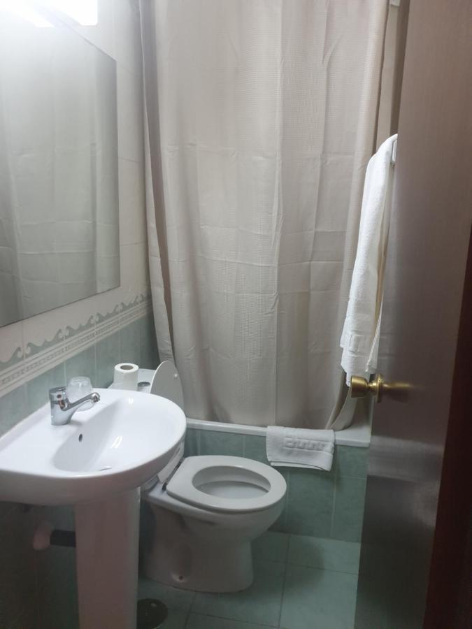 Hostal El Descanso Madrid Buitenkant foto